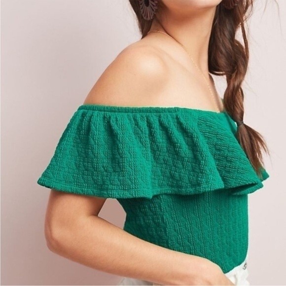 Anthropologie Textured Off-The Shoulder Top in Kelly Green S NWOT - Picture 3 of 11